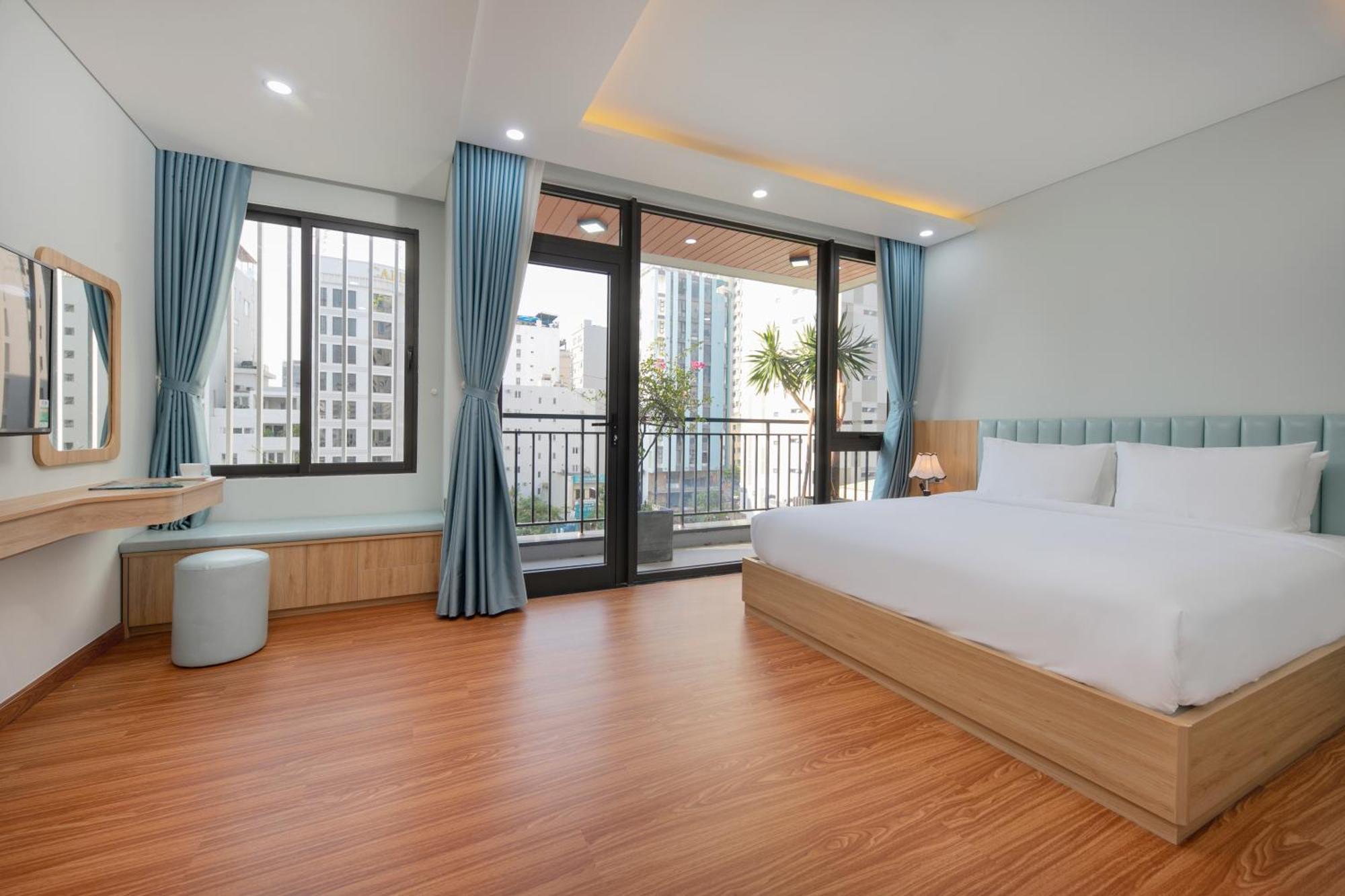Hummer Hotel & Apartment Da Nang Beach Buitenkant foto